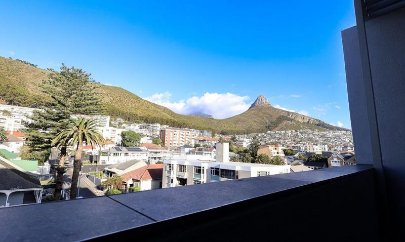 2 Bedroom Property for Sale in Sea Point Western Cape